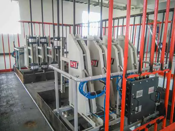 TST提升机钢丝绳智能探伤系统设备运行现场