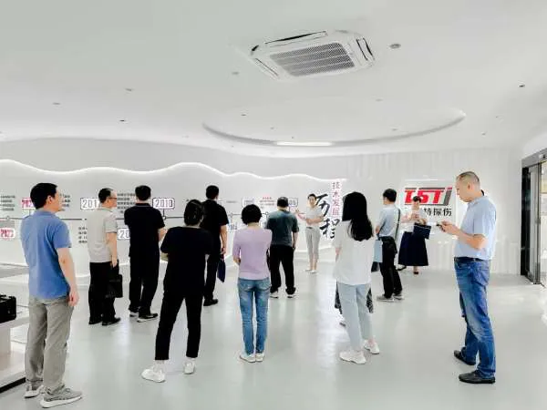 深耕实业稳发展，精准赋能启新程｜河南省统计局领导莅临泰斯特探伤调研考察
